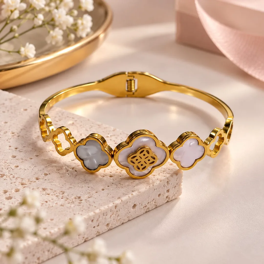 Mother-of-Pearl Clover Hinge Bangle